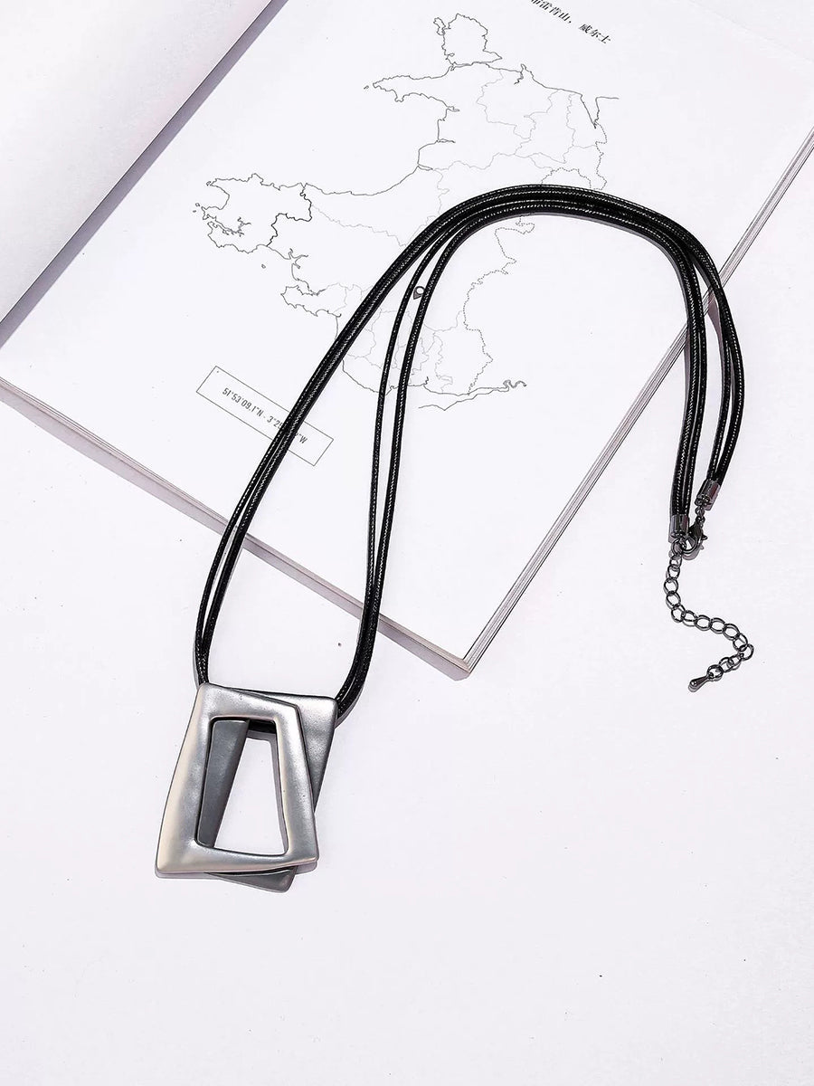 Women Fashion Geometric Alloy Necklace