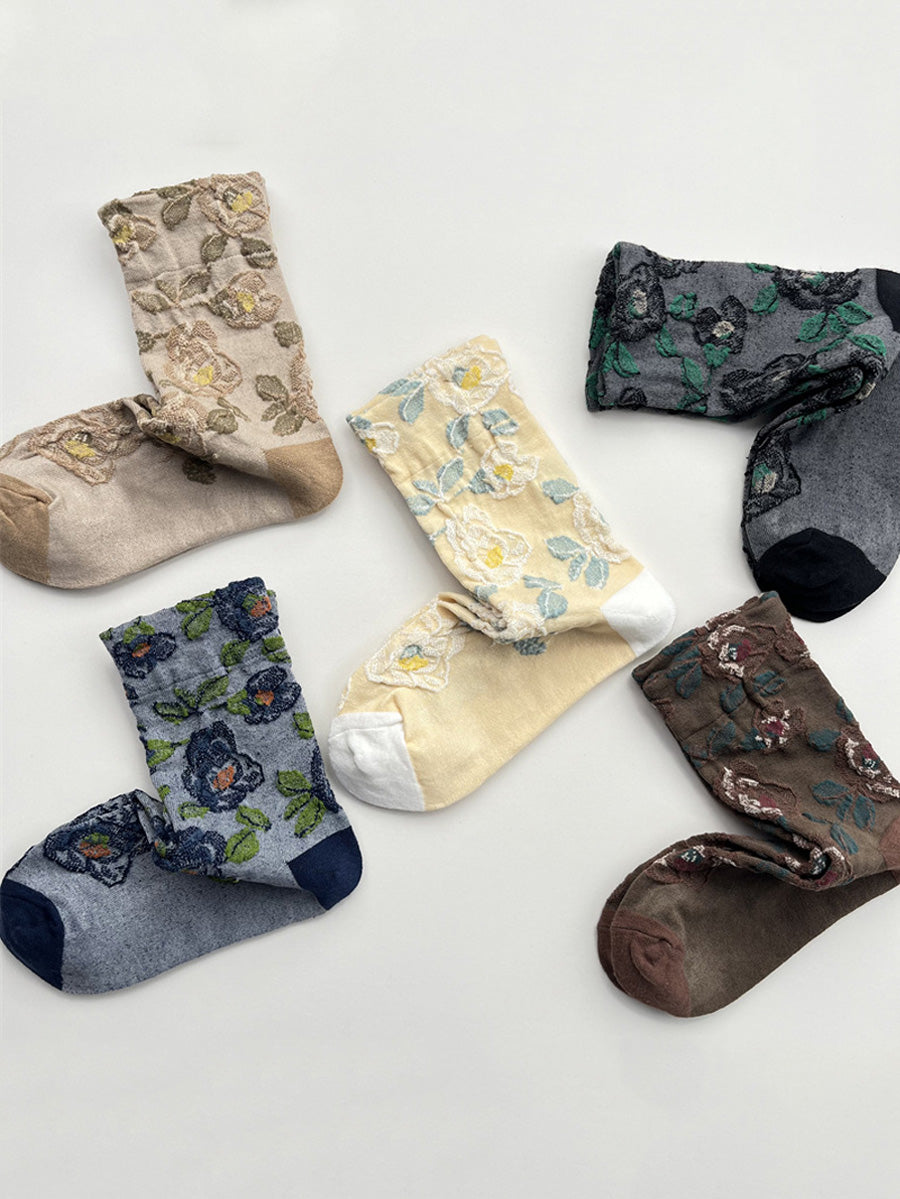 5 Pairs Women Autumn Artsy Flower Embossing Cotton Socks