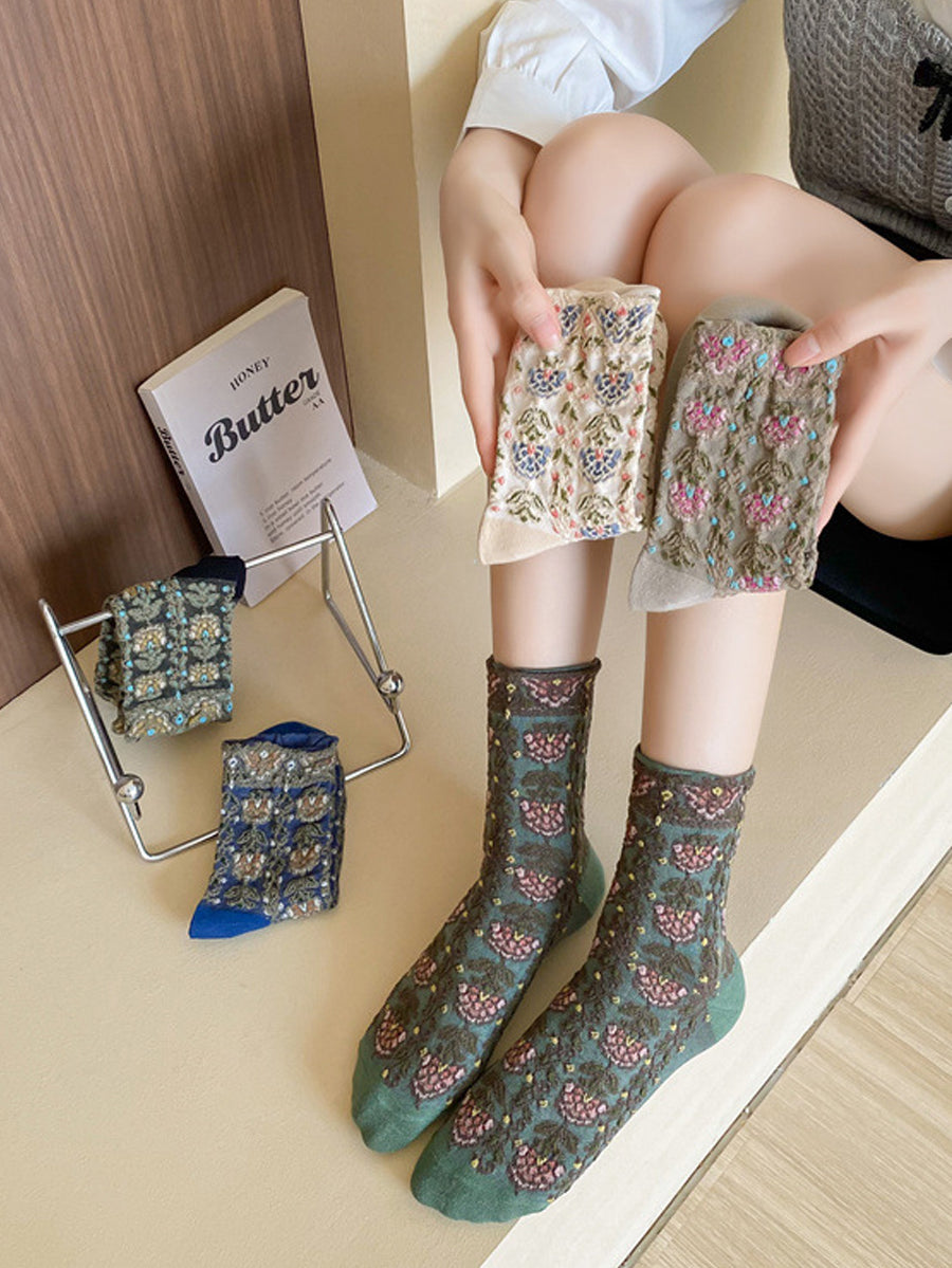 5 Pairs Women Winter Flower Embossing Socks