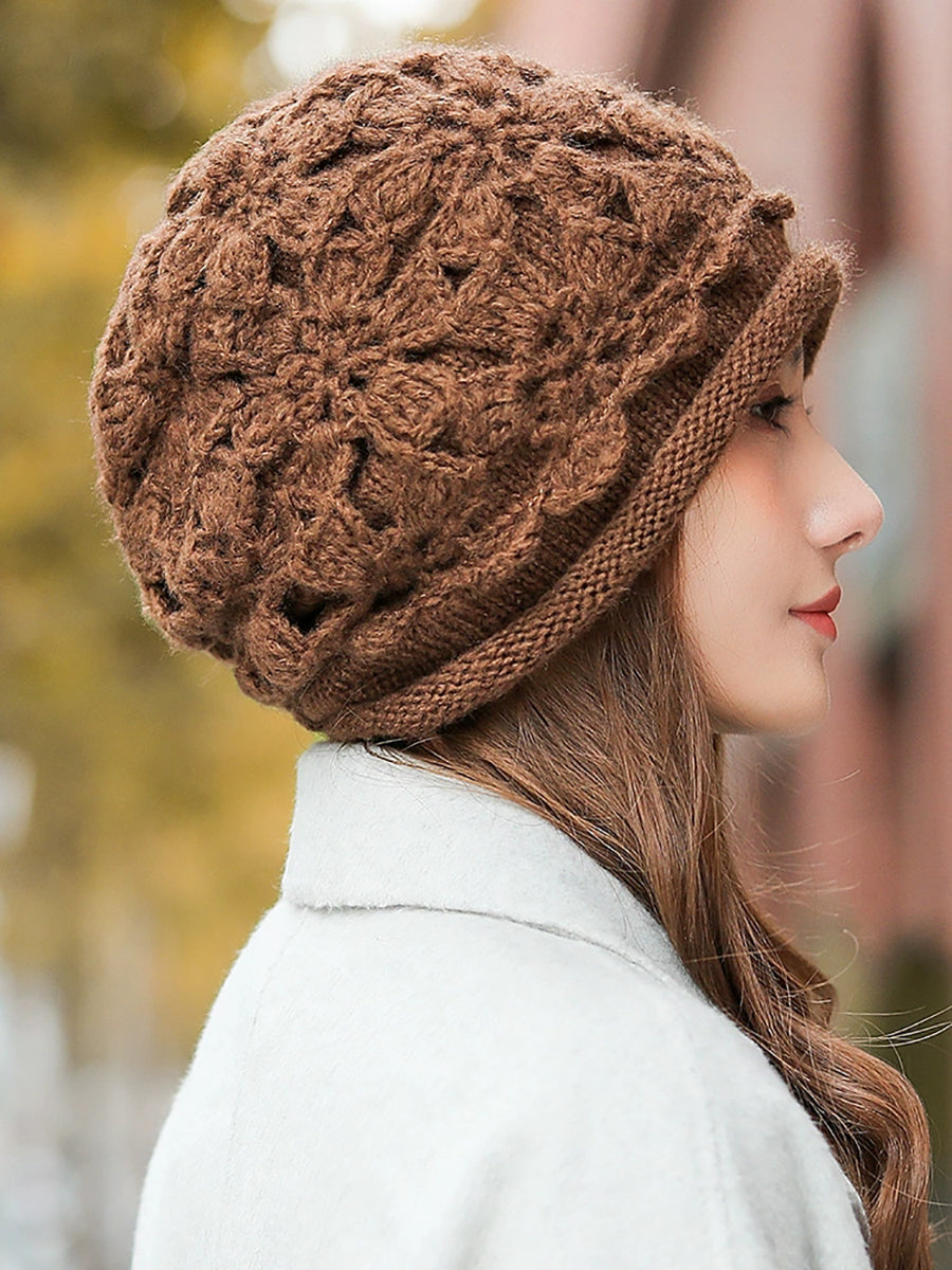 Women Artsy Winter Flower Knitted Hat
