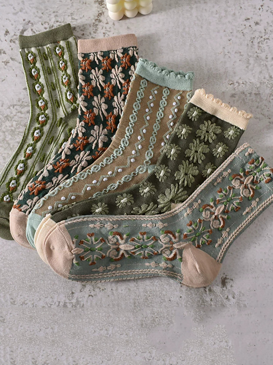 Women Winter Retro Flower Jacquard Socks