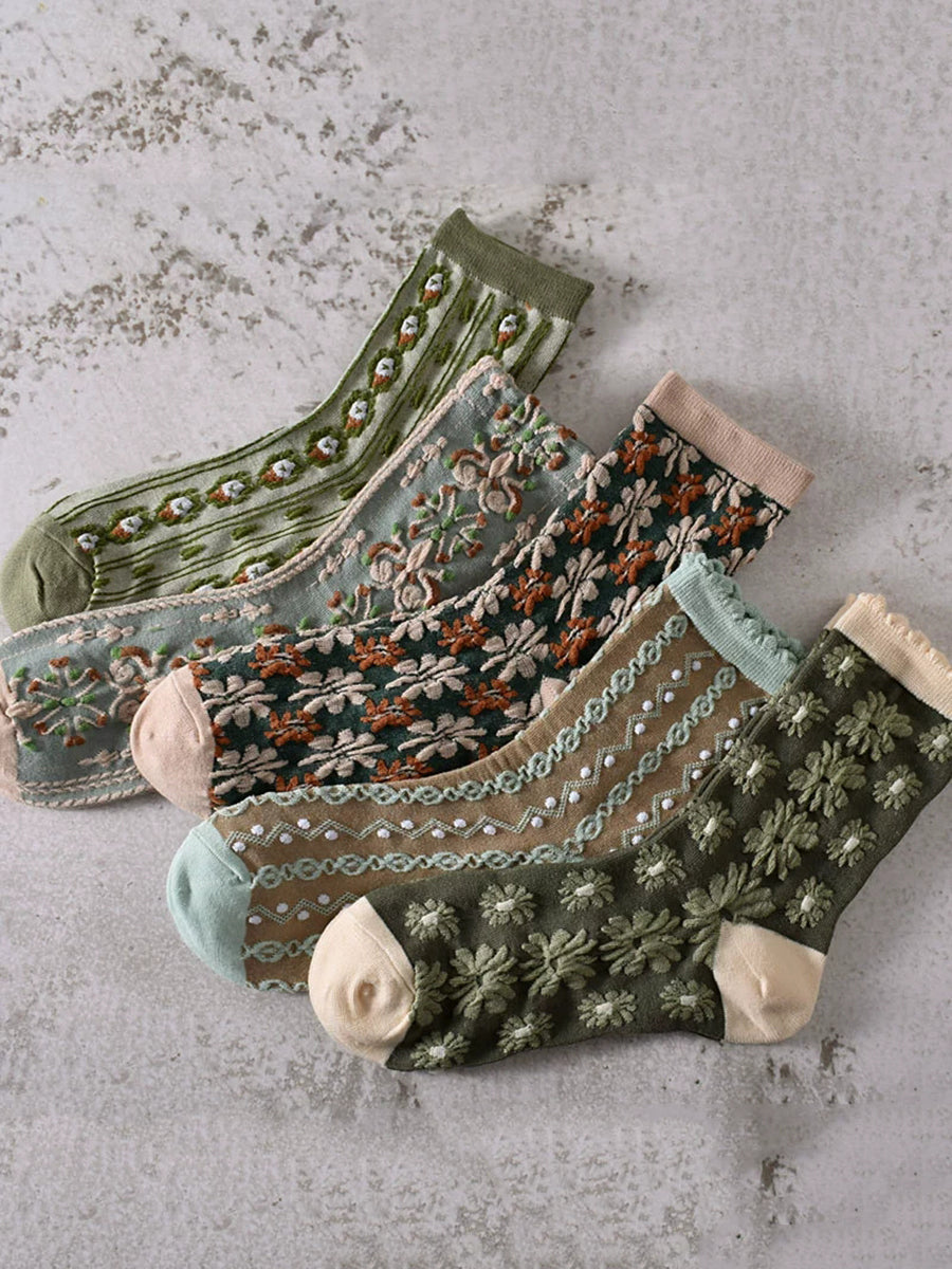 Women Winter Retro Flower Jacquard Socks