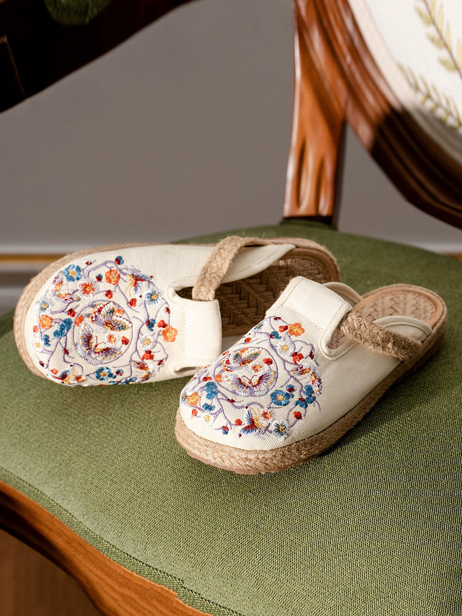 Women Summer Ethnic Butterfly Embroidery Canvas Slippers