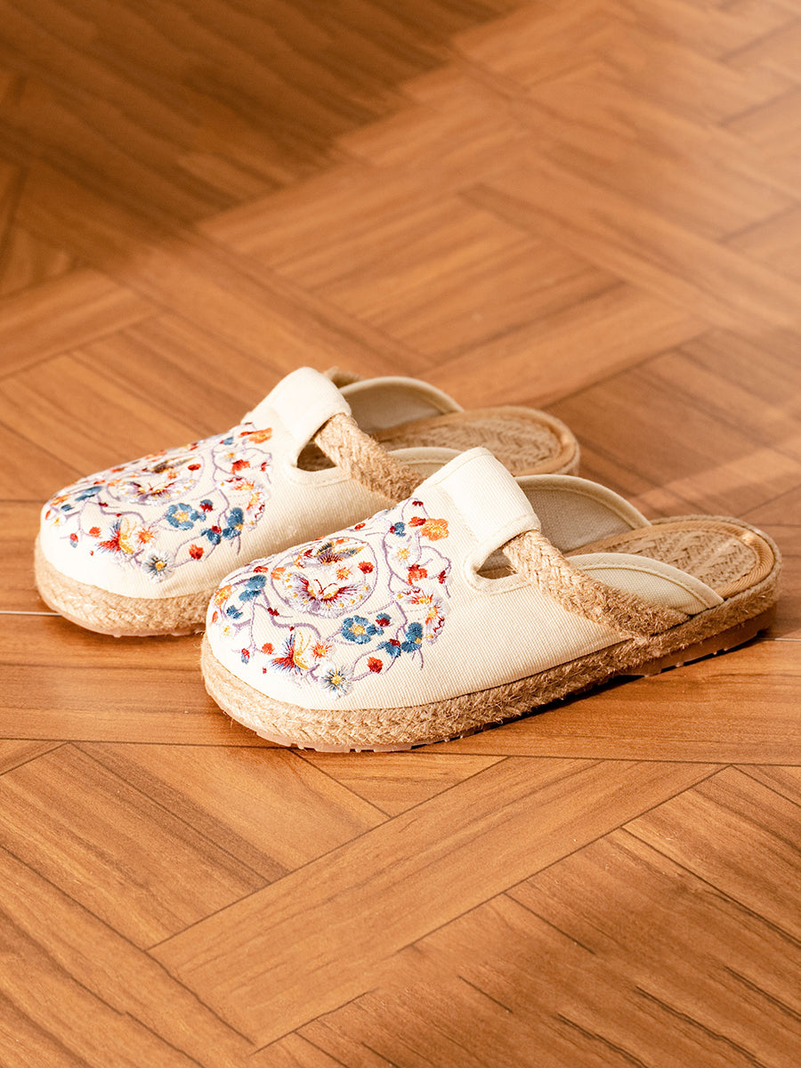 Women Summer Ethnic Butterfly Embroidery Canvas Slippers