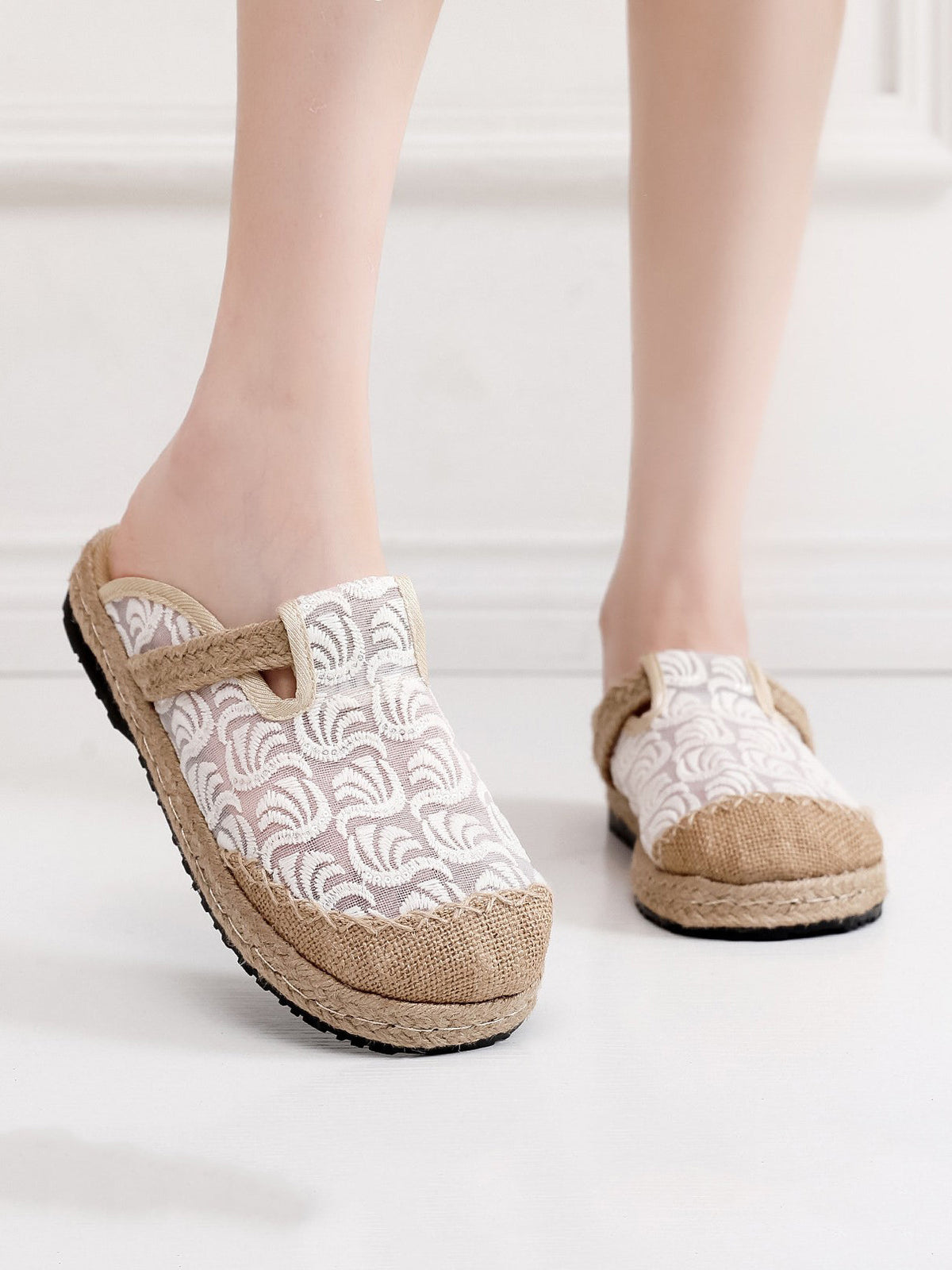 Women Summer Embroidery Linen Slippers