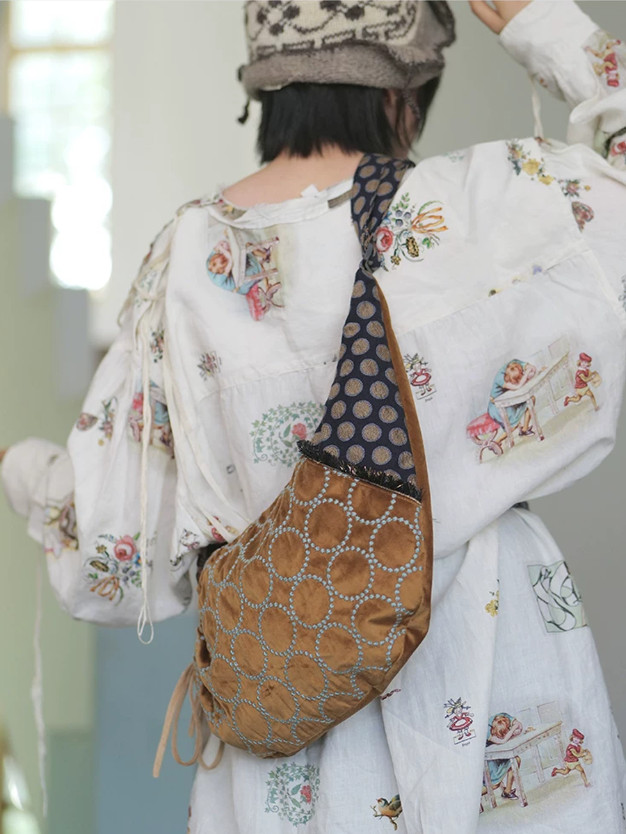 Vintage Embroidered Crescent Shoulder Bag