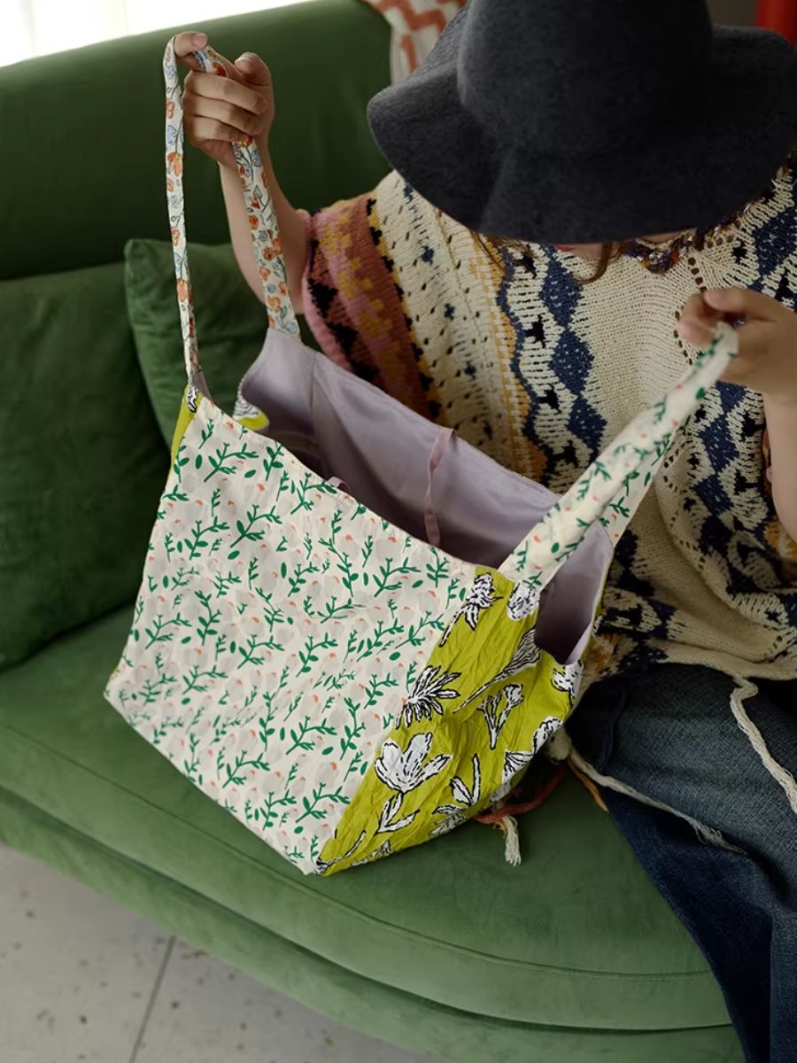 Women Retro Spliced Floral Print Shoulder Bag