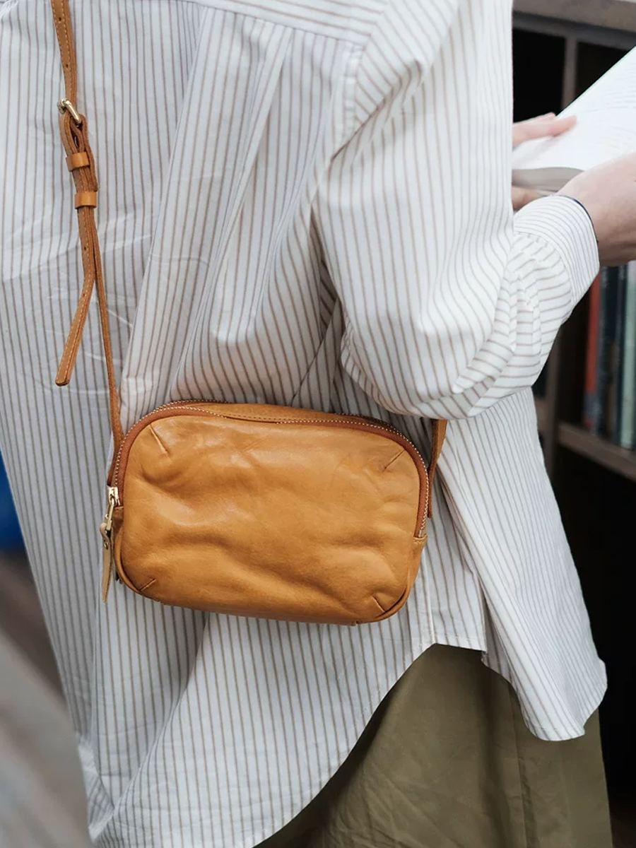 Vintage Leather Cloud Cube Crossbody Bag