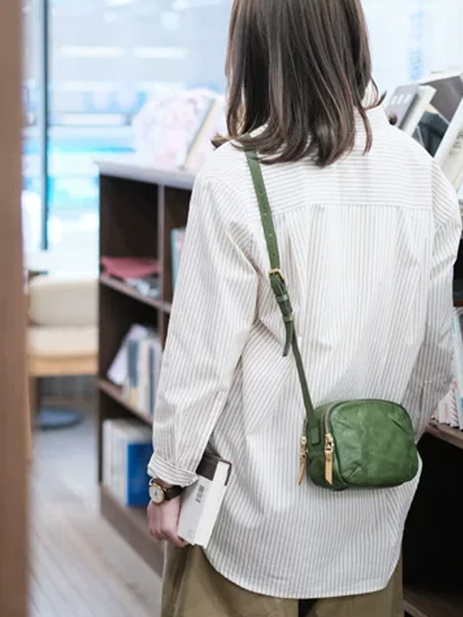 Vintage Leather Cloud Cube Crossbody Bag