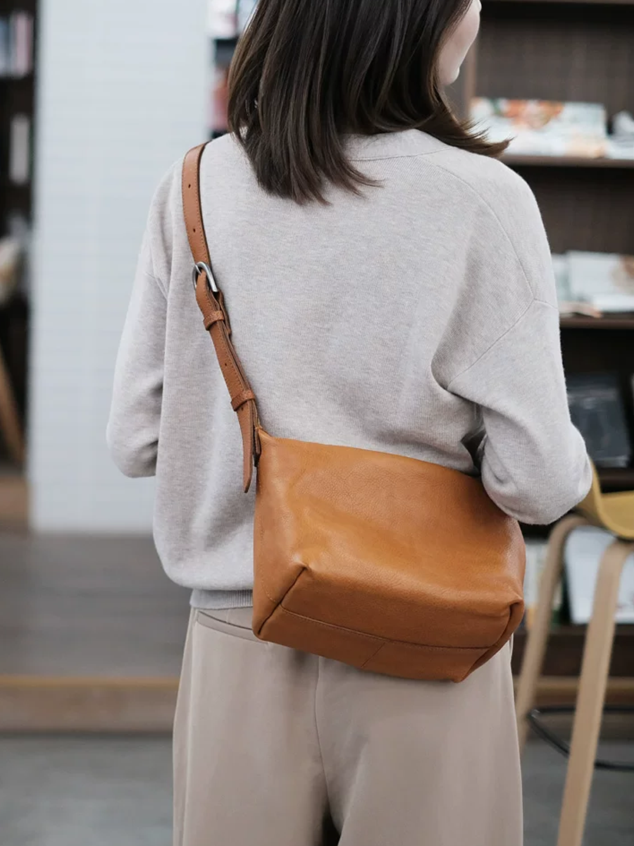 Vintage Leather Crossbody Bag