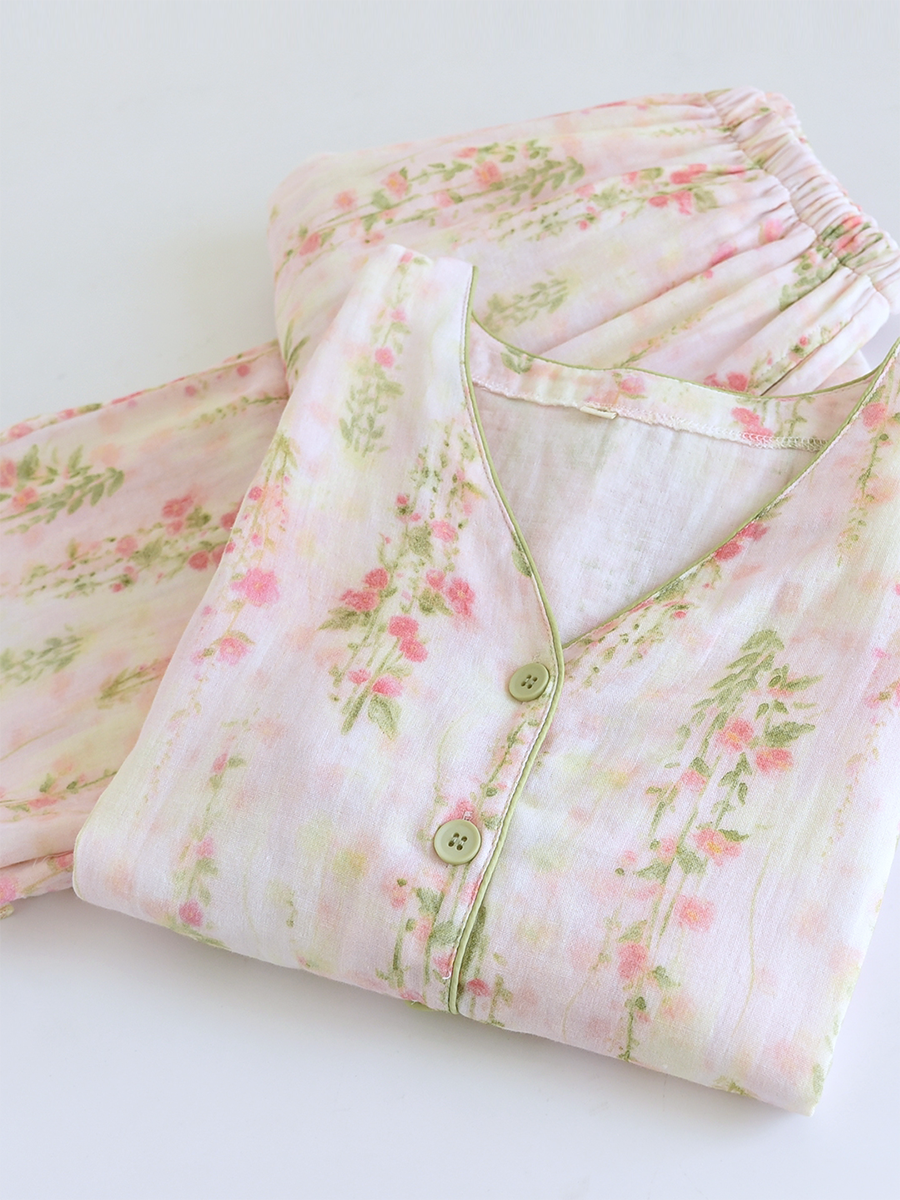 Plus Size Women Floral Print Minimalist V_Neck Cotton Pajama Set