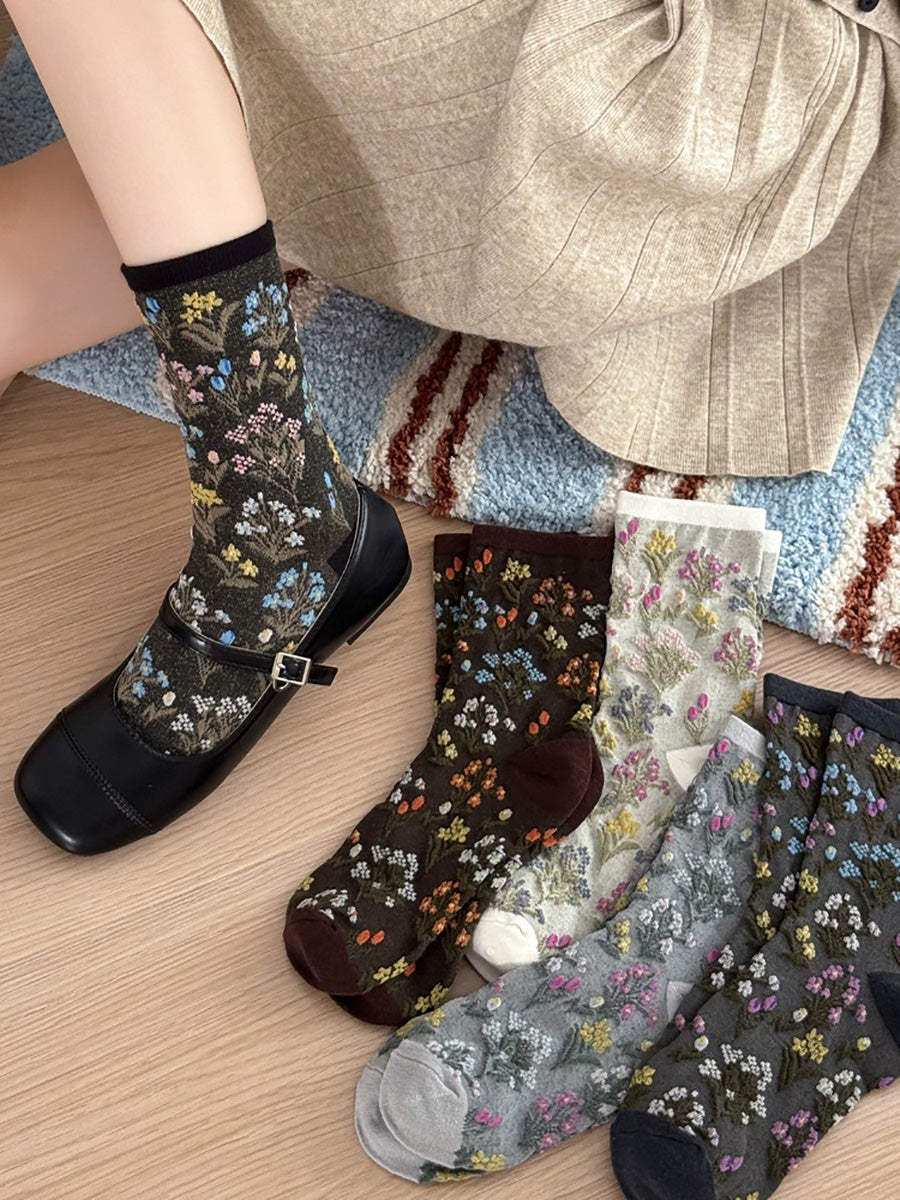 5 Pairs Women Autumn Winter Embossed Floral Mid-Calf Cotton Socks
