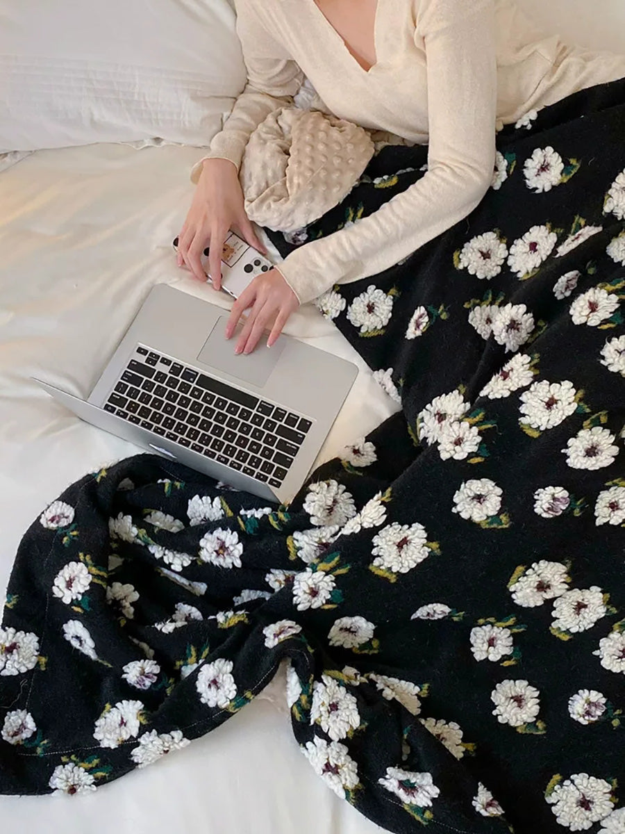 Reversible Wool-Blend Fleece Daisy Blanket – Bubble Fleece Office Nap Throw