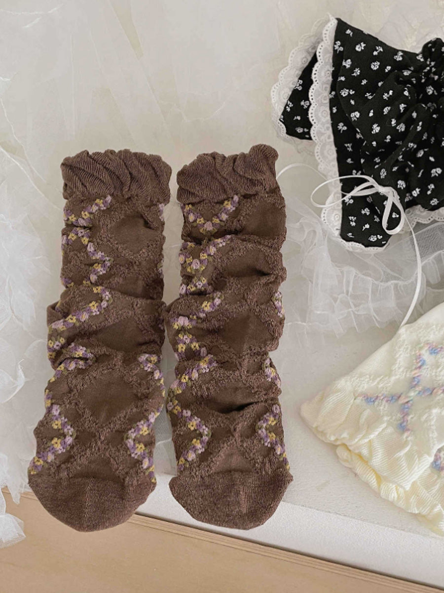 5 Pairs Women Mori-Style Vintage Embossed Mid-Calf Cotton Socks