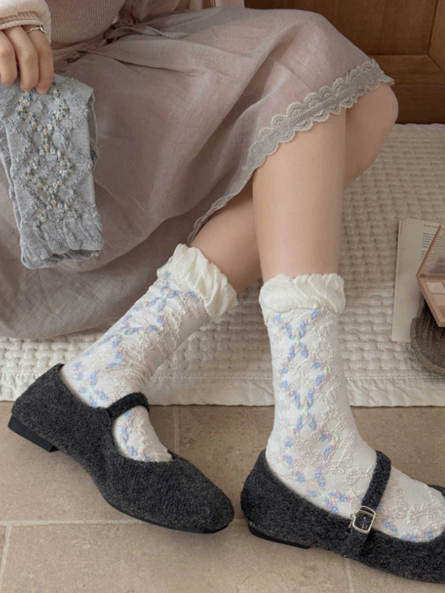 5 Pairs Women Mori-Style Vintage Embossed Mid-Calf Cotton Socks